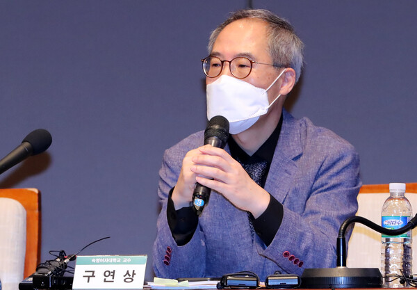 김건희 여사 논문 표절 피해자라고 밝힌 구연상 숙명여대 교수가 6일 서울 중구 프레스센터에서 열린 '김건희 여사 논문 표절 의혹 검증을 위한 범학계 국민검증단 대국민 보고회'에서 의견을 밝히고 있다. 출처: 뉴스1