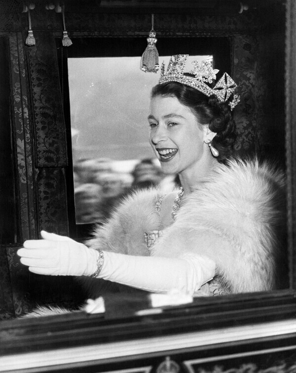 1952년 11월, 26세의 엘리자베스 2세 여왕.