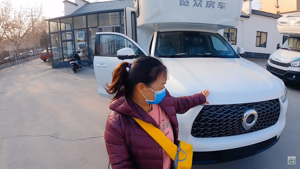 수민의 새로운 캠핑카. 출처: 유튜브 '자동차로 여행하는 50세 이모'