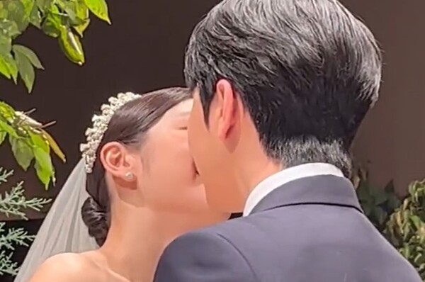 뽀뽀! ⓒ온라인커뮤니티&nbsp;&nbsp;