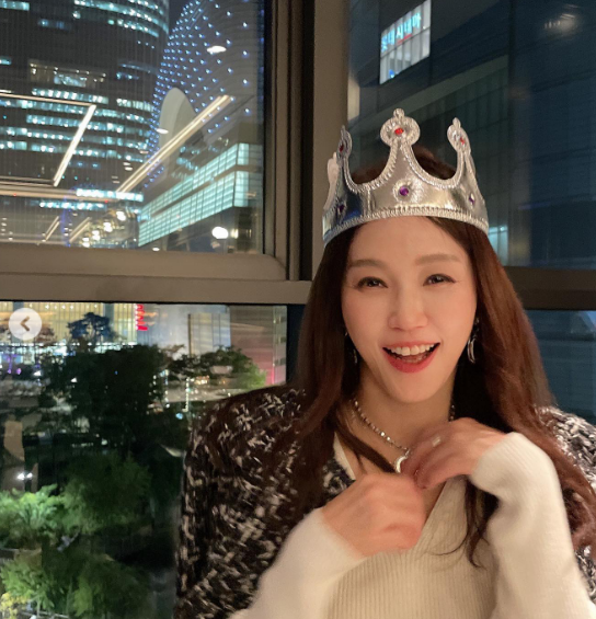 왕관을 쓴 최현우. ⓒ최현우 인스타그램