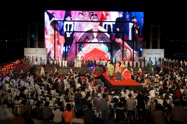 2015년 서울스토리패션쇼 현장 사진. ⓒ문화창작공장 로운