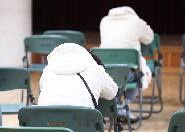 대한신경정신의학회가 '이태원 압사 참사'로 인한 심리적 트라우마 발생을 예방하기 위해 이와 같은 준칙을 지켜 달라고 요청했다