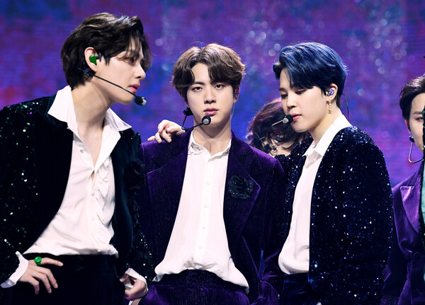 BTS 뷔(좌), 진(가운데), 지민(우) (카카오 제공) 2020.12.5.&nbsp;ⓒ뉴스1