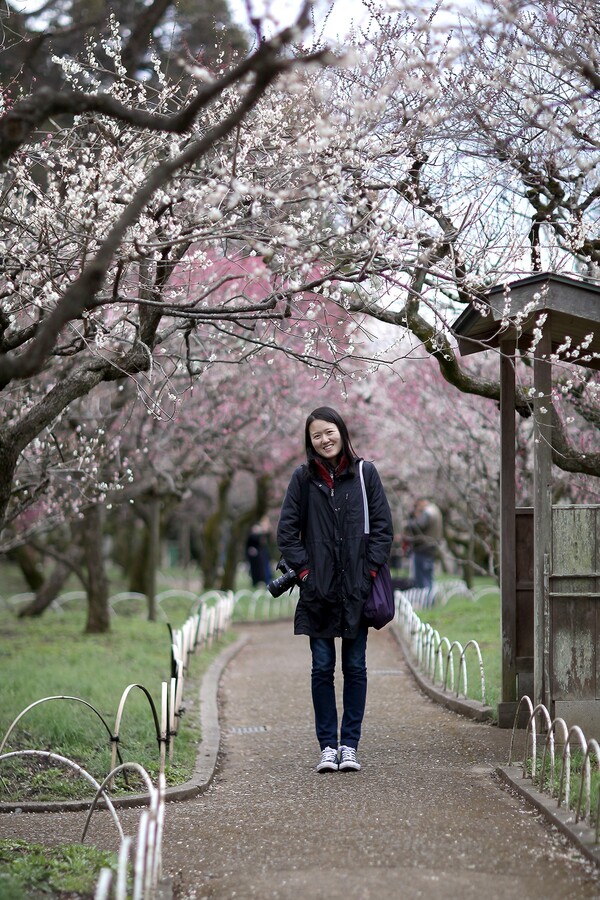 여행작가 양미석 : 한 번에 한 나라, 한 도시만 느릿느릿 둘러보며 30년 일정으로 세계 일주 중. 사랑하는 곳에 대해 알리고 싶다는 생각에 어쩌다 보니 글을 쓰고 사진을 찍고 있다. 여행 작가가 되어야겠다고 간절히 바란 적은 없지만, 막상 여행 작가가 되고 보니 이젠 다른 일을 하는 자신의 모습은 상상할 수가 없다. 책 작업을 할 때 가장 즐겁고 자신이 쓴 책을 읽고 여행을 다녀온 독자를 만날 때 가장 기쁘다.&nbsp;