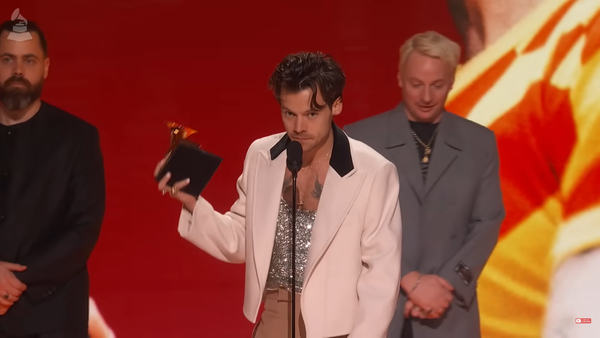 수상소감을 전하는 해리 스타일스.&nbsp;ⓒ그래미 유튜브