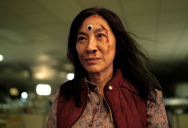 '에브리씽 에브리웨어 올 앳 원스'의 에블린 역 양자경&nbsp;ⓒA24