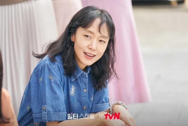 '일타 스캔들' 속 전도연&nbsp;ⓒtvN