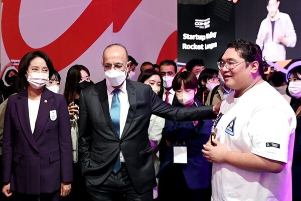 (왼쪽부터) 이영 중기부 장관, 알팔레 사우디 투자부 장관, 최용호 갤럭시코퍼레이션 CHO