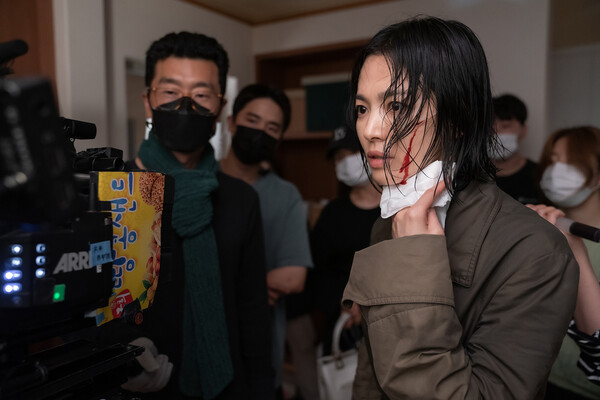 '더 글로리' 비하인드 스틸. ⓒ넷플릭스