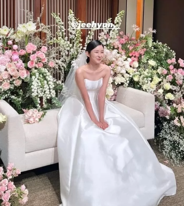 박지현의 결혼식 장면. ⓒ온라인 커뮤니티