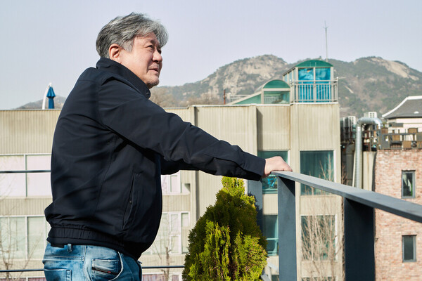 디즈니플러스 시리즈 '카지노'에서 주인공 차무식을 연기한 배우 최민식. ⓒ디즈니플러스 제공