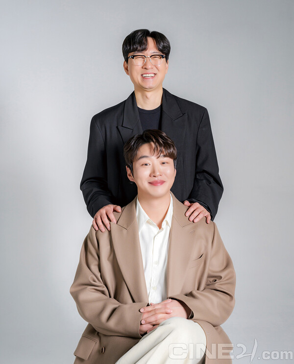 장항준과 안재홍. ⓒ씨네21