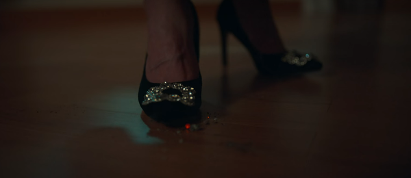 '나이스한 개XX' 하도영 구두의 비밀이 공개됐고, 제3자인 내가 다 흐뭇한 포인트가 대폭발한다(더글로리 비하인드)