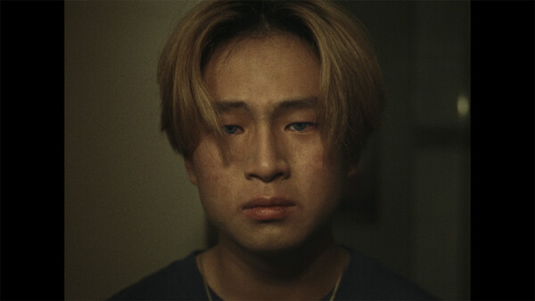 소년이 된 동현.&nbsp;ⓒ판씨네마