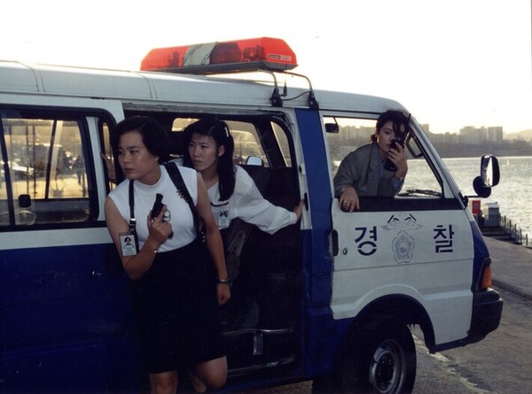 1991년 서울지방경찰청 화보용 사진 촬영 현장. 책 의 표지 사진으로 쓰였다. ⓒ박미옥 전 경정 제공