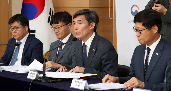 박구연 국무조정실 1차장이 15일 오전 서울 종로구 정부서울청사별관에서 열린 후쿠시마 오염수 방류 관련 일일 브리핑에서주요상황을 설명하고 있다. 2023.6.15 © 뉴스1