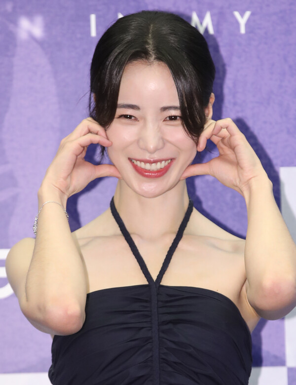 배우 임지연이 19일 서울 마포구 스탠포드호텔코리아에서 열린 지니 TV 오리지널 드라마 '마당이 있는 집' 제작발표회에서 포즈를 취하고 있다. 2023.6.19ⓒ뉴스1