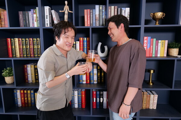 이중옥 배우와 박종환 배우 ⓒ허프포스트코리아