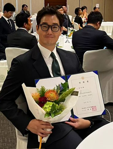 임명장 수여식에 참석한 유지태 ⓒ유지태 인스타그램