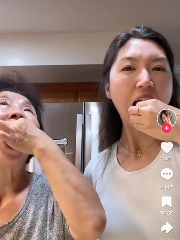 미국 캘리포니아주 오렌지카운티에 사는 음식 블로거 세라 안(27)이 지난달 16일 틱톡에 올린 트레이더 조의 냉동 김밥 시식 영상 조회 수는 7일 오전 기준 1120만여회에 이른다. ⓒ안씨 틱톡