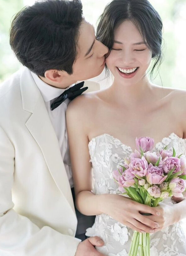 윤박-김수빈의 웨딩 화보. ⓒ웨딩 디렉팅컴퍼니 라씨엘&nbsp;