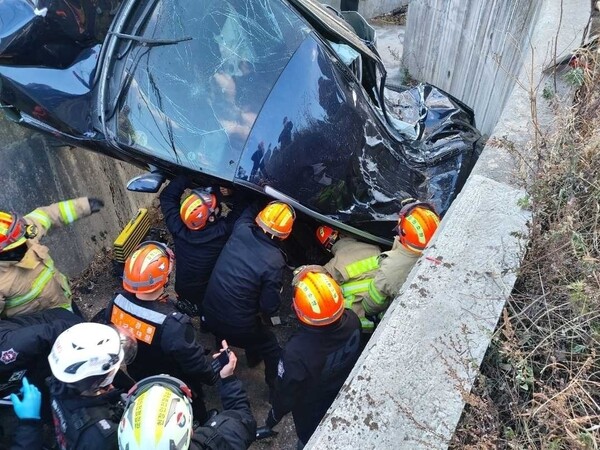 지난해 12월 강원 강릉에서 일어난 차량 급발진 의심사고 현장 ⓒ뉴스1&nbsp;