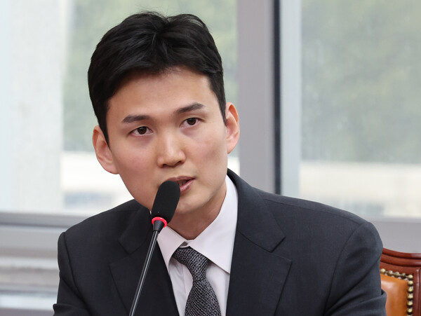 박은식 국민의힘 비상대책위원이 29일 오후 서울 여의도 국회에서 열린 비상대책위원 임명장 수여식 및 제1차 비상대책위원회의에서 소감을 밝히고 있다. 2023.12.29. ⓒ