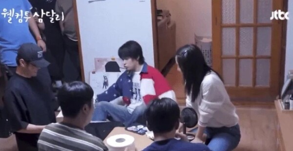 논란이 된 메이킹 영상 캡처 ⓒJTBC