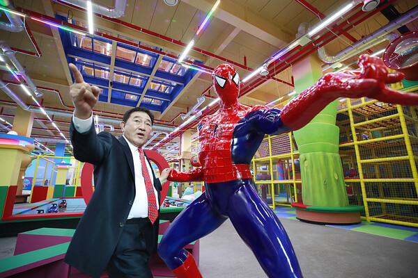 경기도 양주시 장흥면에 위치한 두리랜드에서 임채무의 모습. 2020.4.24ⓒ뉴스1