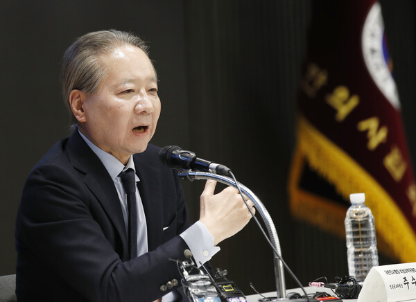 주수호 의대정원 증원 저지를 위한 대한의사협회 비상대책위원회 언론홍보위원장이 23일 오후 서울 용산구 대한의사협회 회관에서 정례브리핑을 하고 있다. 2024.2.23ⓒ뉴스1