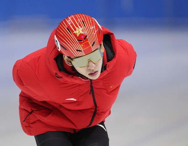 2023 KB금융 국제빙상경기연맹(ISU) 쇼트트랙 세계선수권대회를 하루 앞둔 9일 오후 서울 양천구 목동아이스링크에서 중국 린샤오쥔(한국명 임효준)이 훈련을 하고 있다.2023.3.9/뉴스1