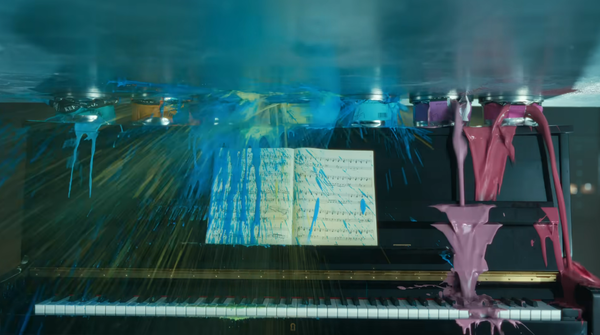 7일 공개된 아이패드 프로 광고 장면 ⓒApple 유튜브