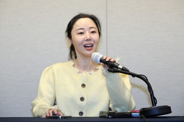 민희진 어도어 대표가 31일 오후 서울 중구 프레스센터에서 임시주주총회 관련 기자회견을 하고 있다. (공동취재) 2024.5.31/뉴스1