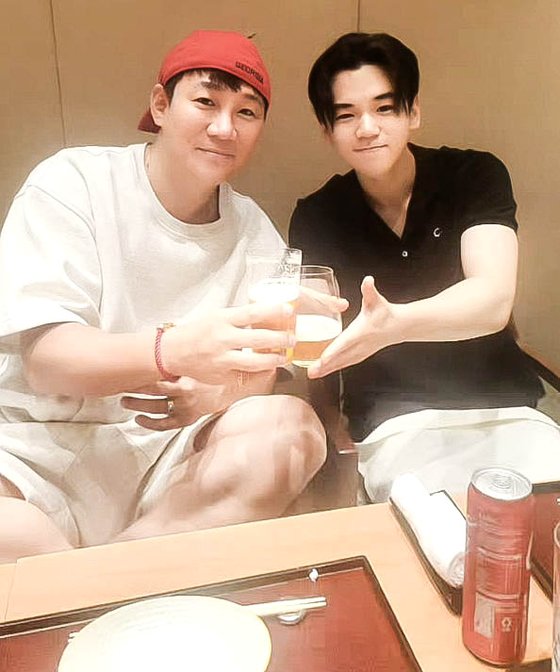 윤민수와 그의 아들 윤후.&nbsp;ⓒ인스타그램