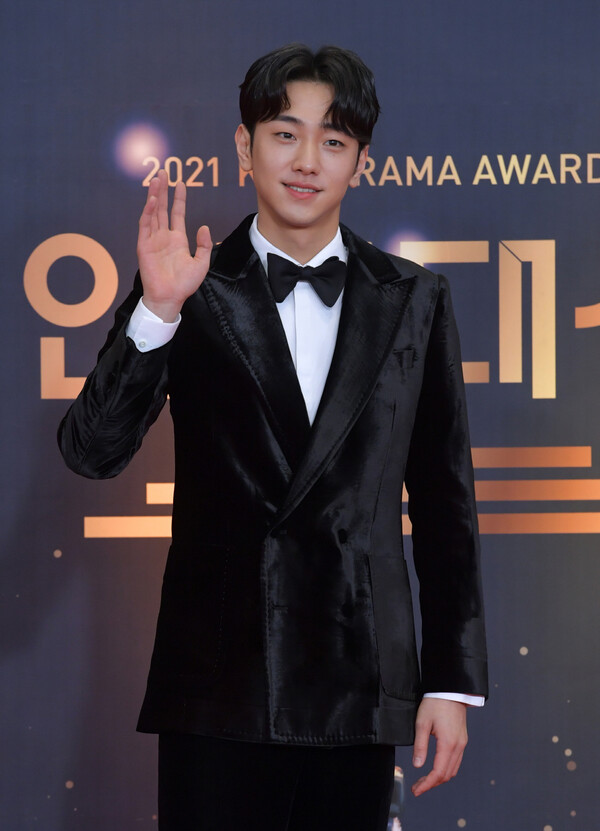 올해 초 갑자기 활동 중단했던 배우 남윤수가 알고 보니 수술대에 올랐었고, 깜짝 놀랐다가 사연 읽고 이내 가슴이 따뜻해졌다