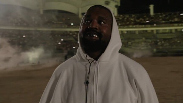 14년 만에 찾은 한국서 깜짝 라이브 2시간 반 이어간 '지구힙합 원탑' 칸예 웨스트. ⓒ엑스 갈무리