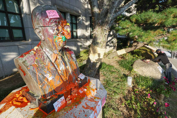 동덕여대 설립자 조동식 선생의 흉상. ⓒ뉴스1