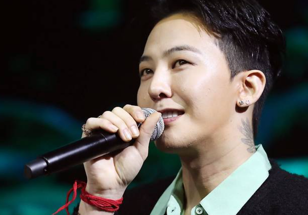 YG에서 갤럭시 코퍼레이션으로 소속사 옮긴 가수 지드래곤&nbsp;ⓒ뉴스1