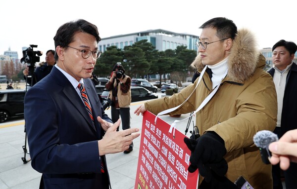 ​국민의힘 윤상현 의원, 김상욱 의원. ⓒ뉴스1