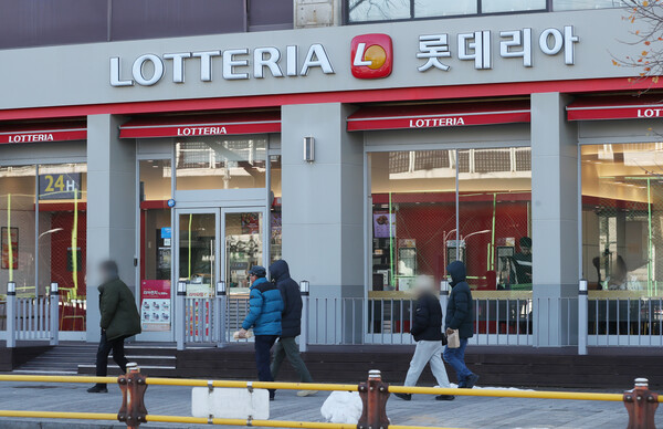 ‘12·3 비상계엄’ 직전 전현직 정보사령관들이 비밀 회동을 가진 것으로 알려진 경기 안산시의 한 롯데리아 매장의 모습.&nbsp;ⓒ뉴스1&nbsp;