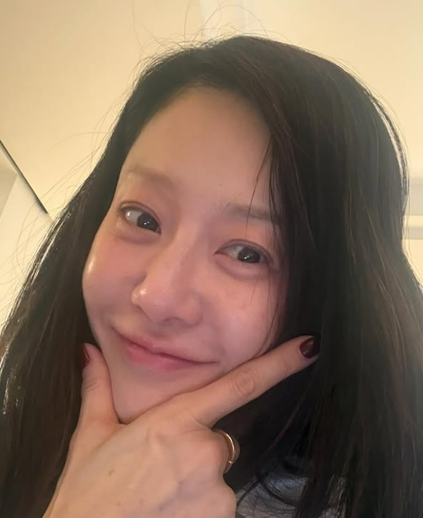 건강을 많이 회복한 배우 고현정. ⓒ인스타그램