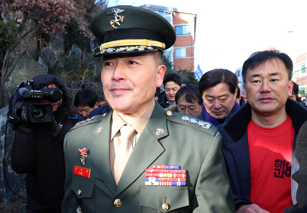 채 상병 순직 사건과 관련해 항명 및 상관명예훼손 혐의로 기소된 박정훈 전 해병대 수사단장(대령)이 9일 오전 서울 용산구 중앙지역군사법원에서 열린 1심 선고공판에 출석하고 있다. 2025.1.9. ⓒ뉴스1