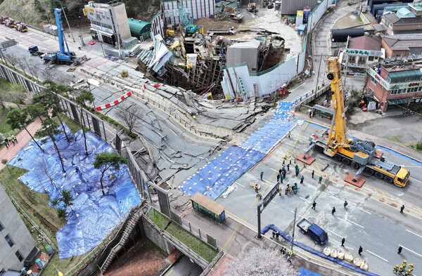 경기 광명시 양신안산선 공사 현장이 붕괴된 모습.&nbsp;ⓒ뉴스1&nbsp;