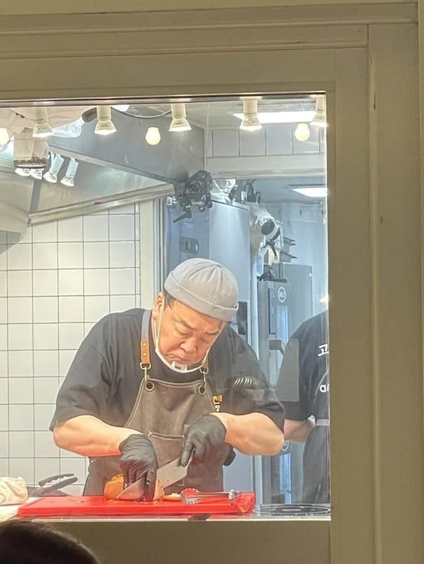 온라인 커뮤니티에 올라온 백종원 더본코리아 대표. ⓒ온라인 커뮤니티