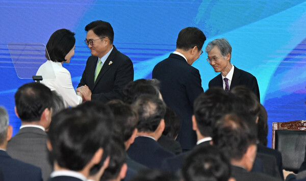 민주당 수고했엉~. ⓒ뉴스1