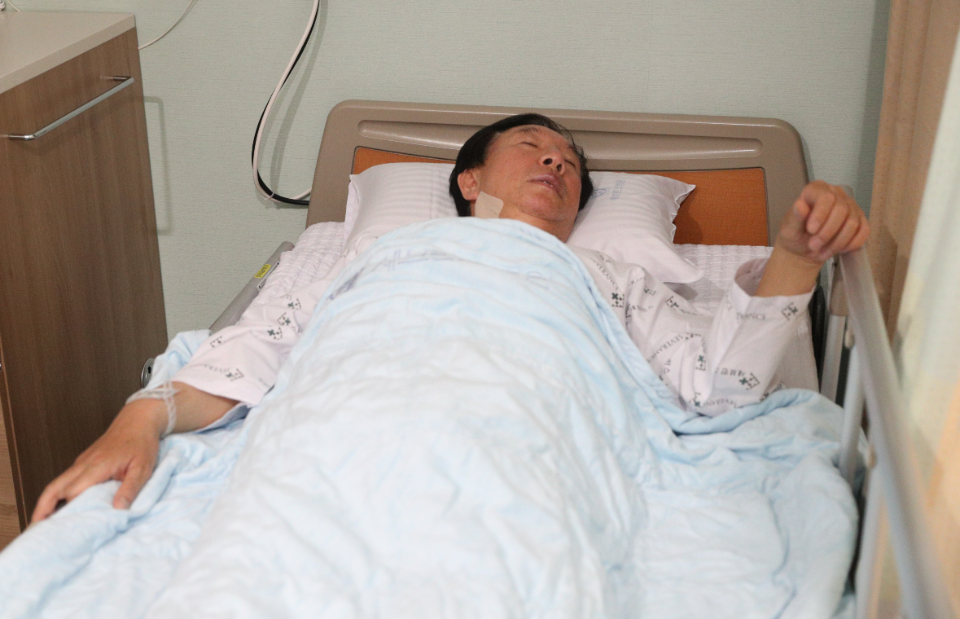 단식 농성 중 병원에 입원했던 김성태 전 의원. ⓒ뉴스1