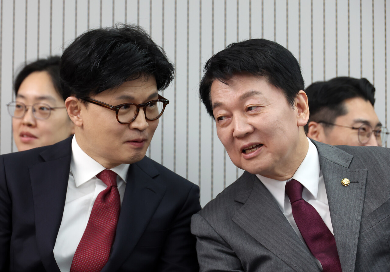 한동훈과 안철수. ⓒ뉴스1