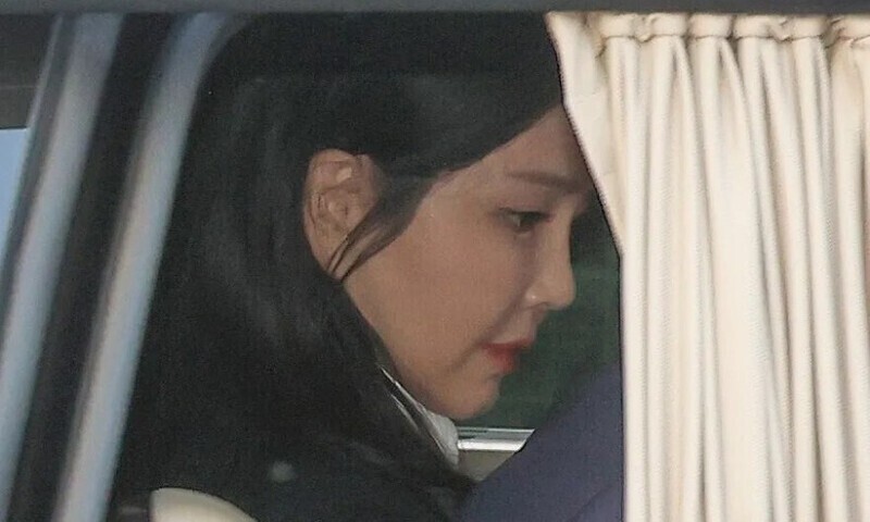 관저를 떠나는 김건희. ⓒ공동취재사진