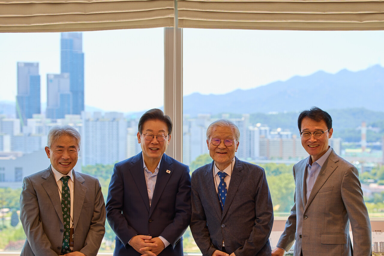 이재명 대통령과 오찬 회동을 가진 정규재, 조갑제, 오른쪽은 이규연 홍보소통수석. ⓒ대통령실